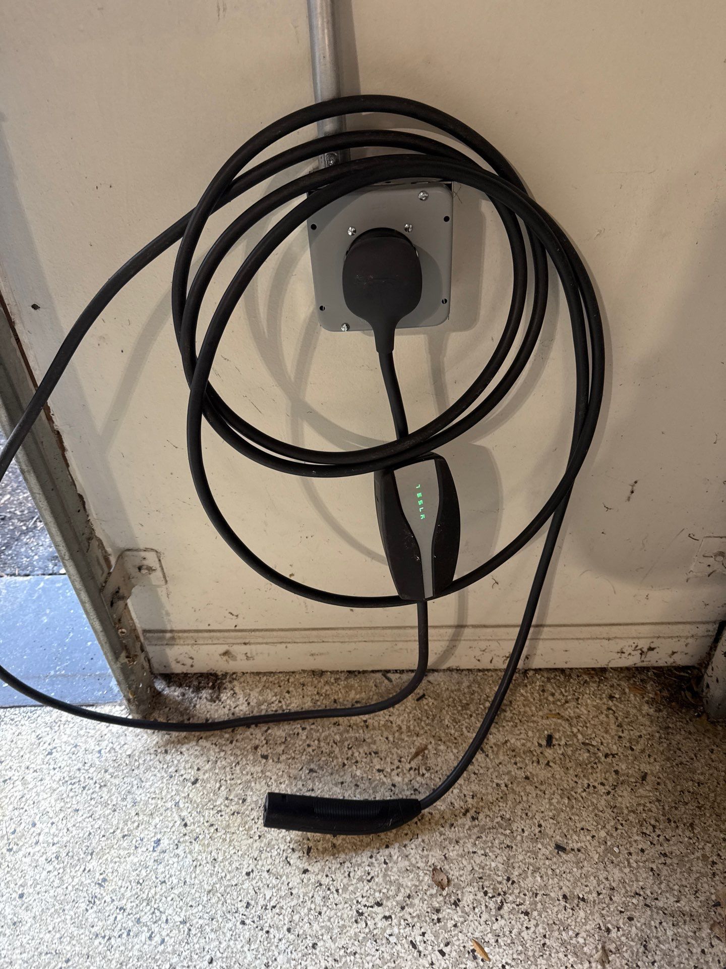 Tesla Wall Connector